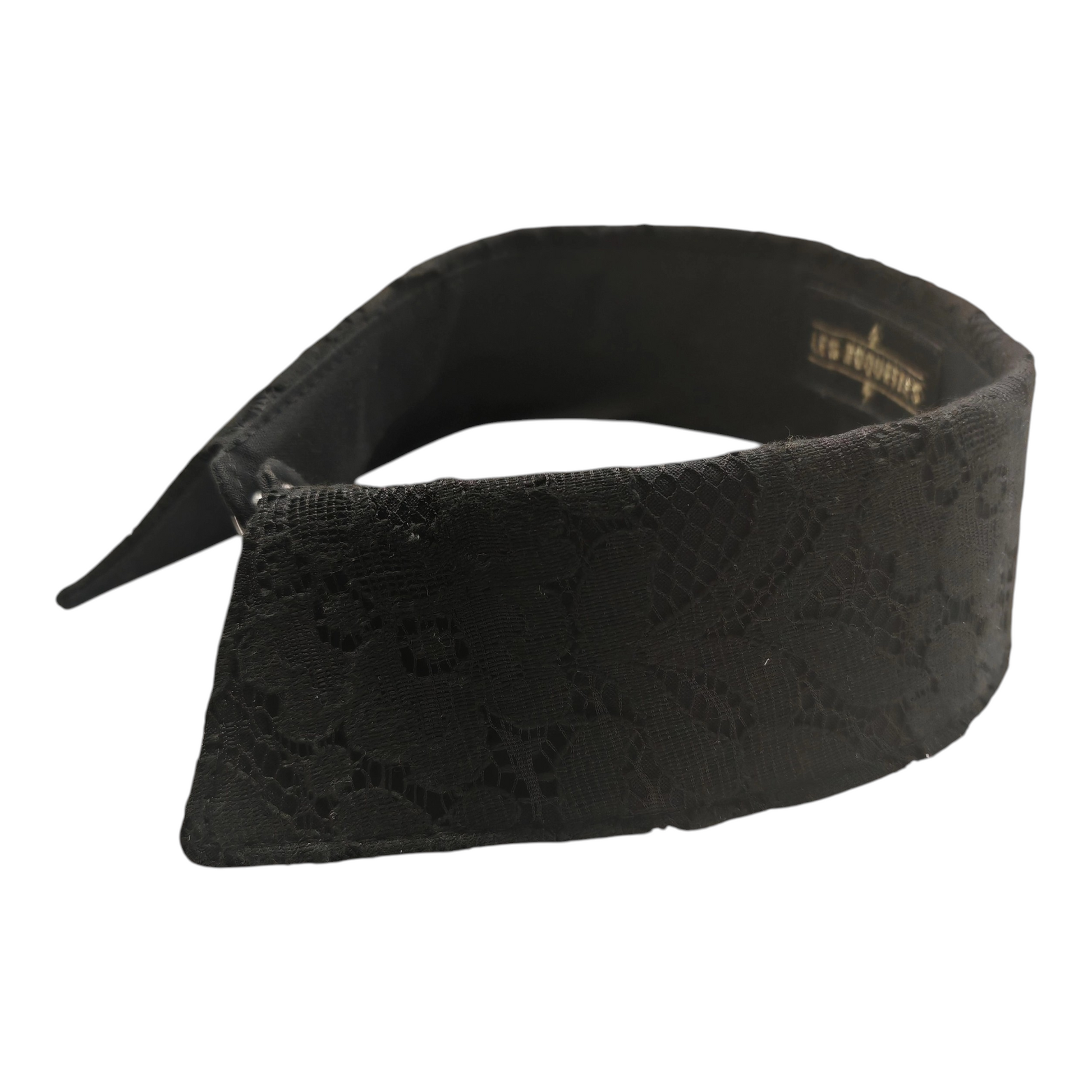 Col amovible artisanal en dentelle noire avec bouton pression, accessoire de mode style victorien et rockabilly par Les RoQuettes