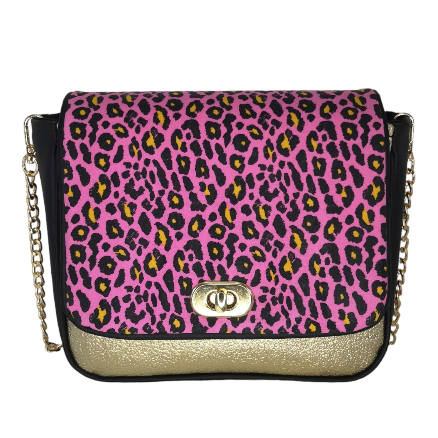 Sac à main glam rock Léo Pink vu dans la série HPI, motif léopard rose fuchsia et base dorée avec chaîne bandoulière, création française artisanale par Les RoQuettes près de Montpellier.
