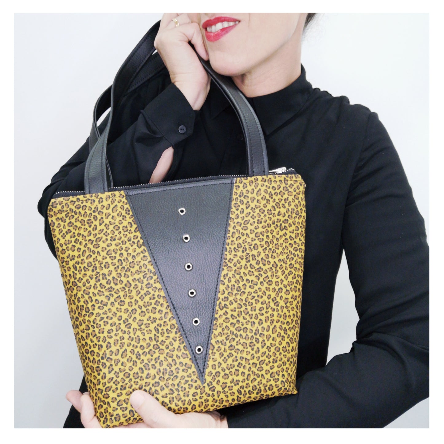 LEO mini handbag
